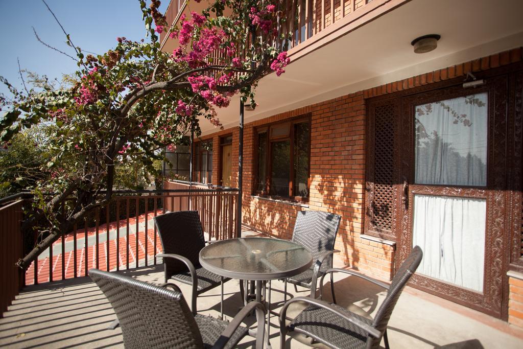 Maya Guest House Thimi Buitenkant foto