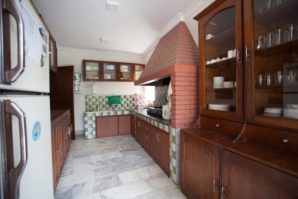 Maya Guest House Thimi Buitenkant foto